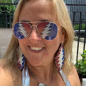 Meet your Posher, Alicia